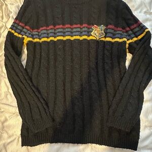 Women's Black Hogwarts Crest Sweater Size M